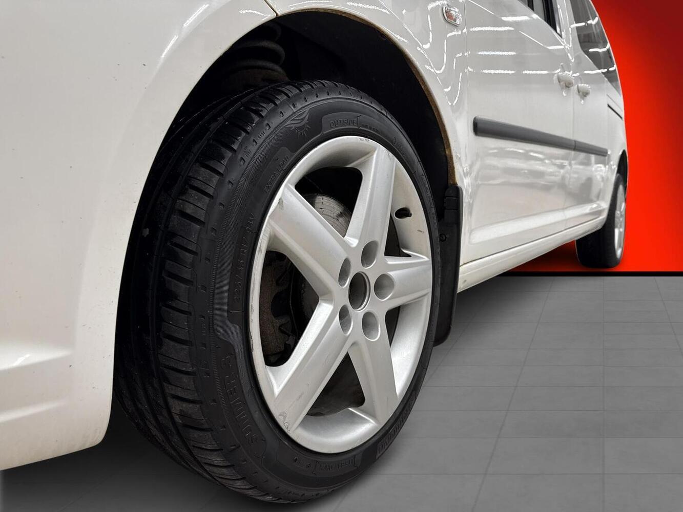 Volkswagen Caddy Maxi vaihtoauto