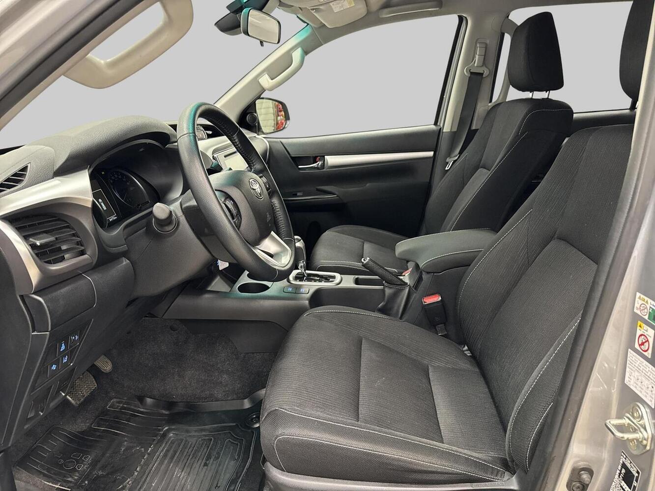 Toyota Hilux vaihtoauto