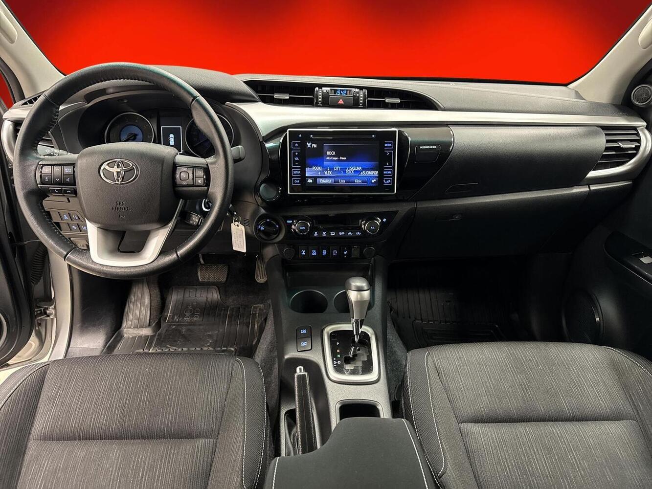 Toyota Hilux vaihtoauto