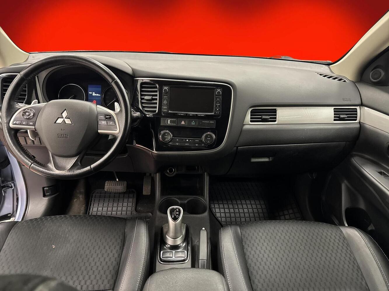 Mitsubishi Outlander PHEV vaihtoauto
