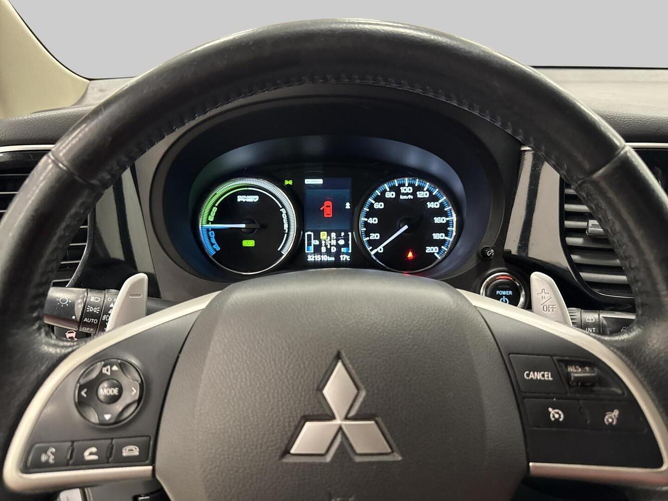Mitsubishi Outlander PHEV vaihtoauto
