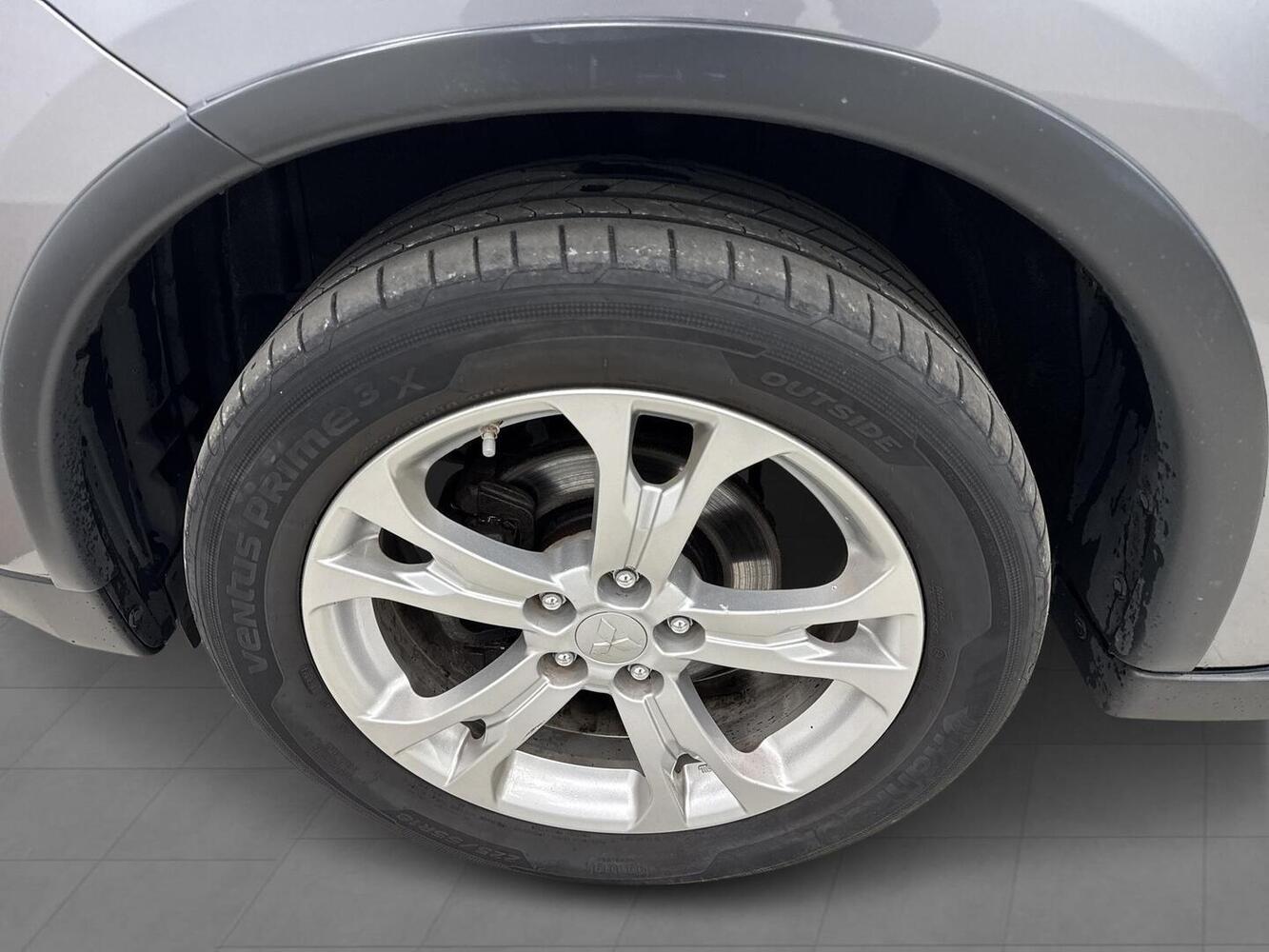 Mitsubishi Outlander PHEV vaihtoauto