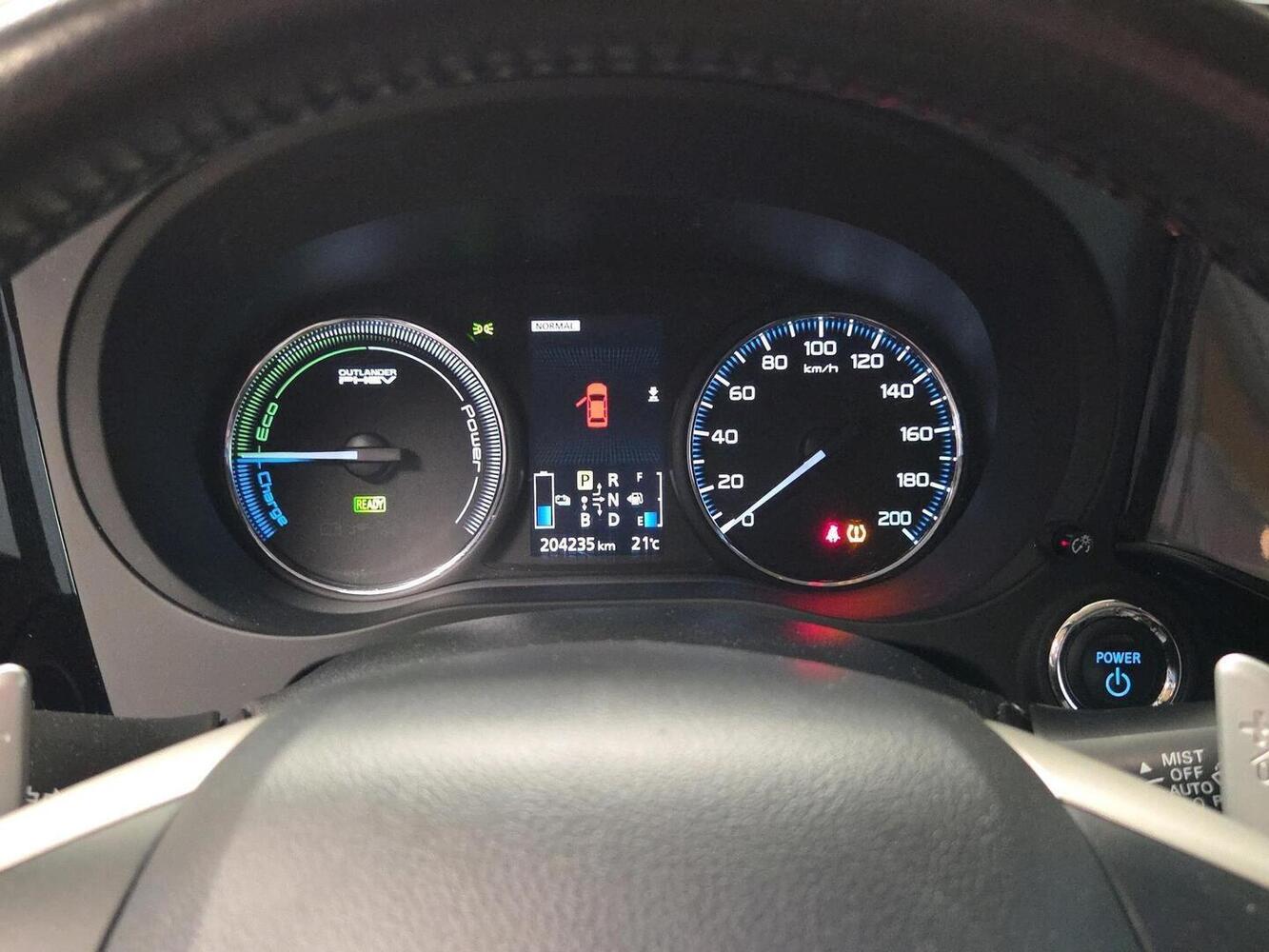 Mitsubishi Outlander PHEV vaihtoauto