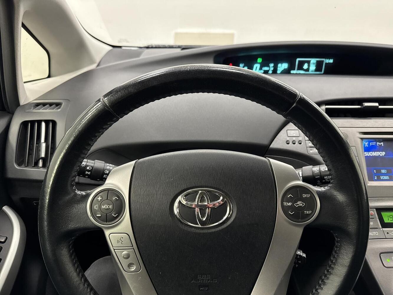Toyota Prius PHEV vaihtoauto