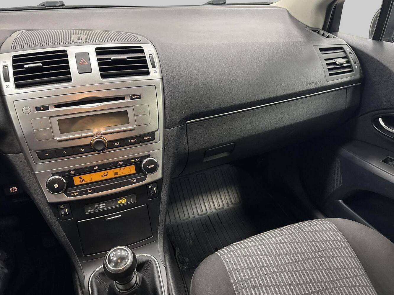 Toyota Avensis vaihtoauto