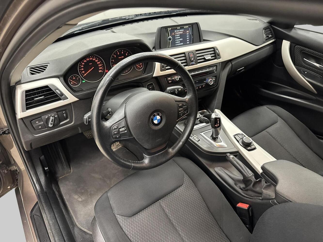 BMW 320 vaihtoauto