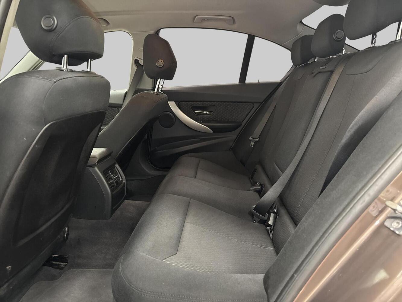 BMW 320 vaihtoauto