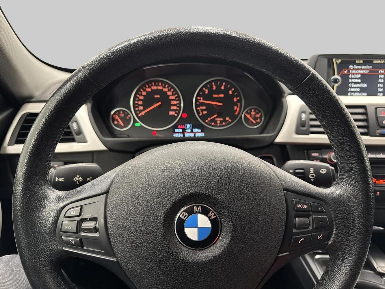 BMW 320 vaihtoauto