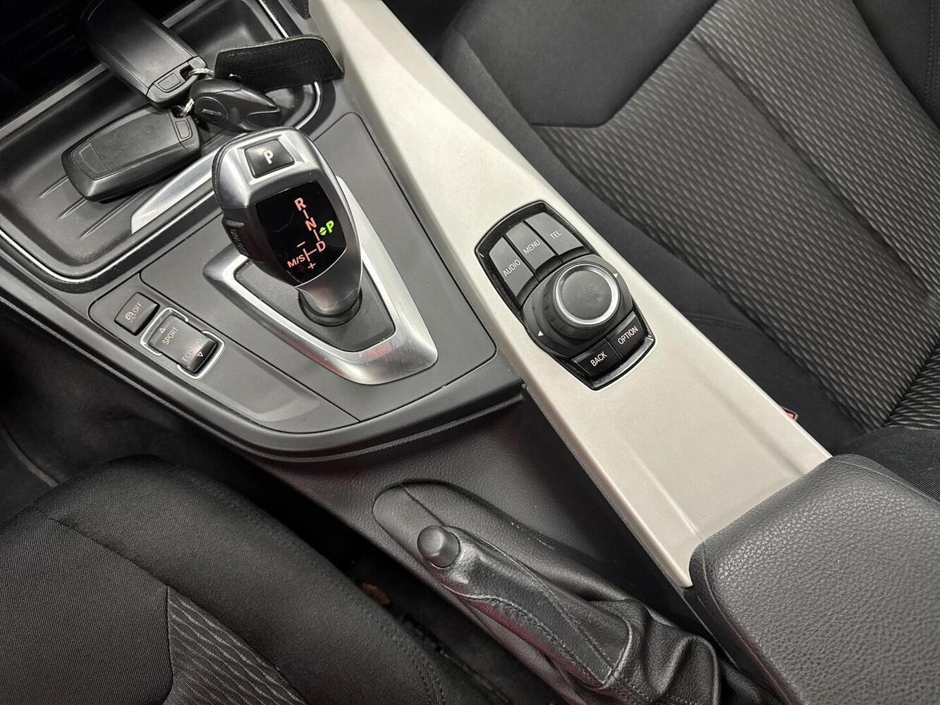 BMW 320 vaihtoauto