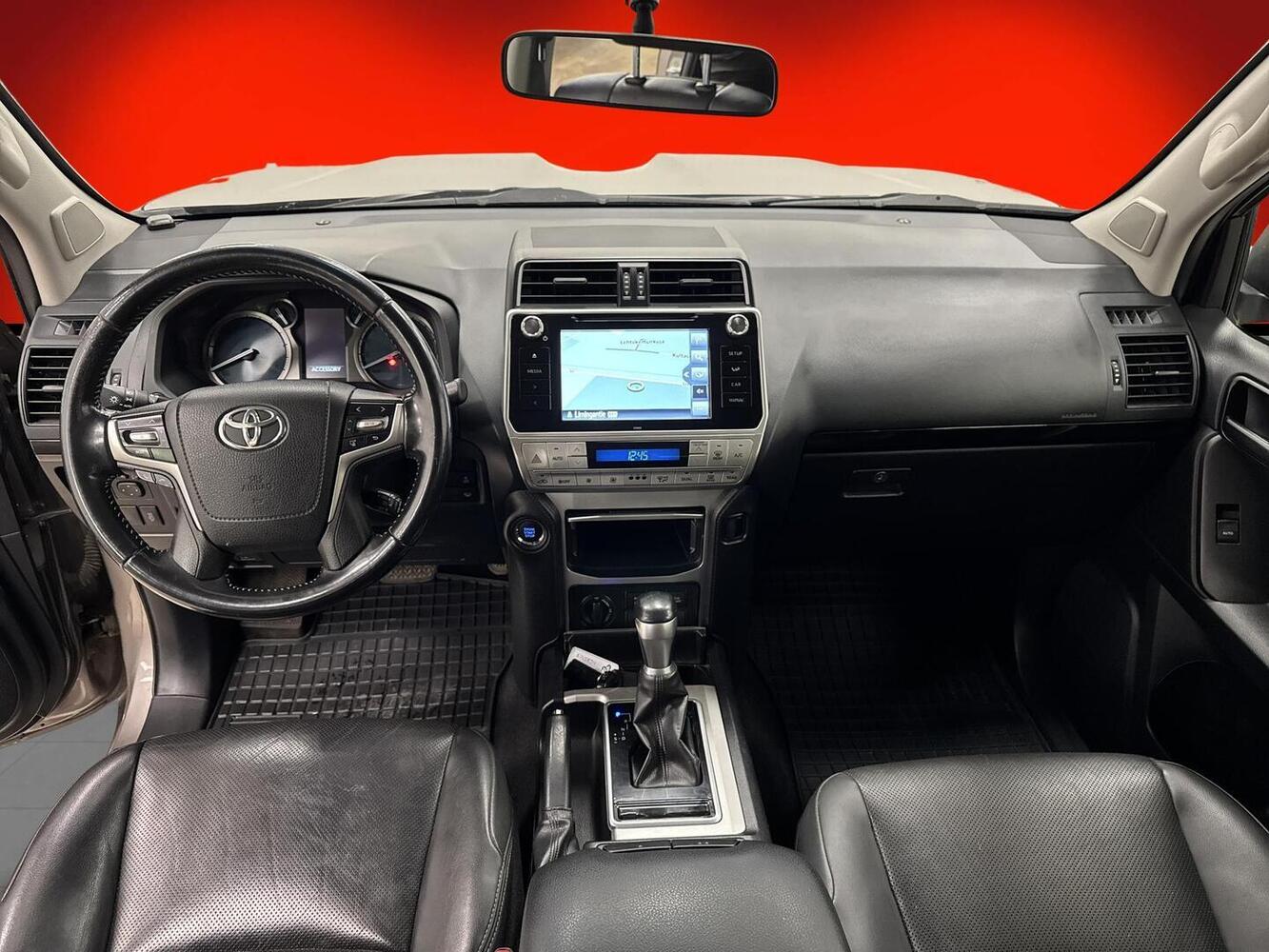 Toyota Land Cruiser vaihtoauto