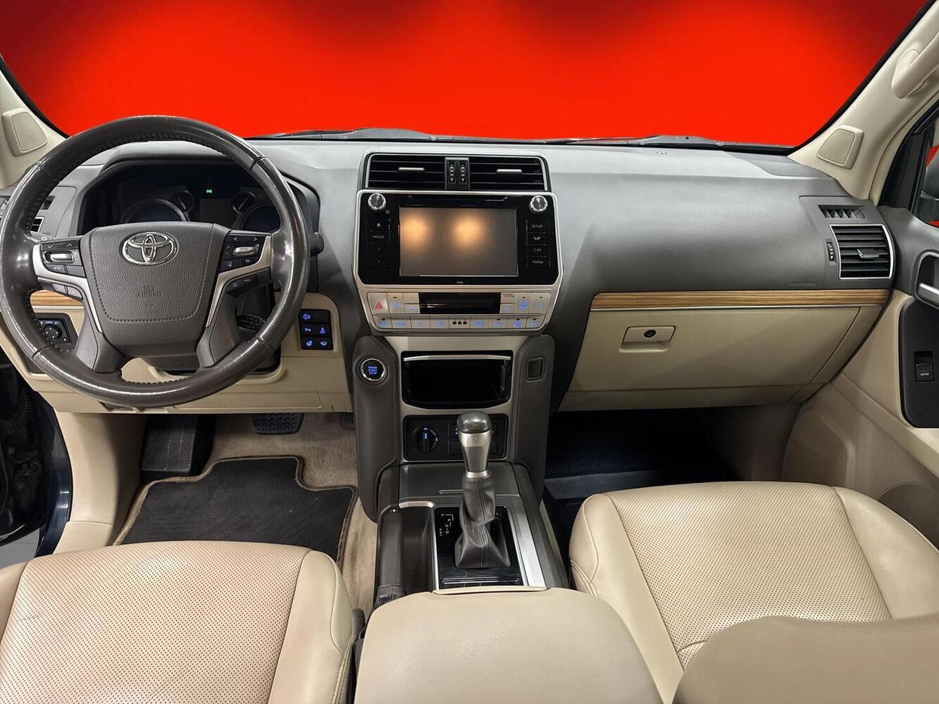 Toyota Land Cruiser vaihtoauto