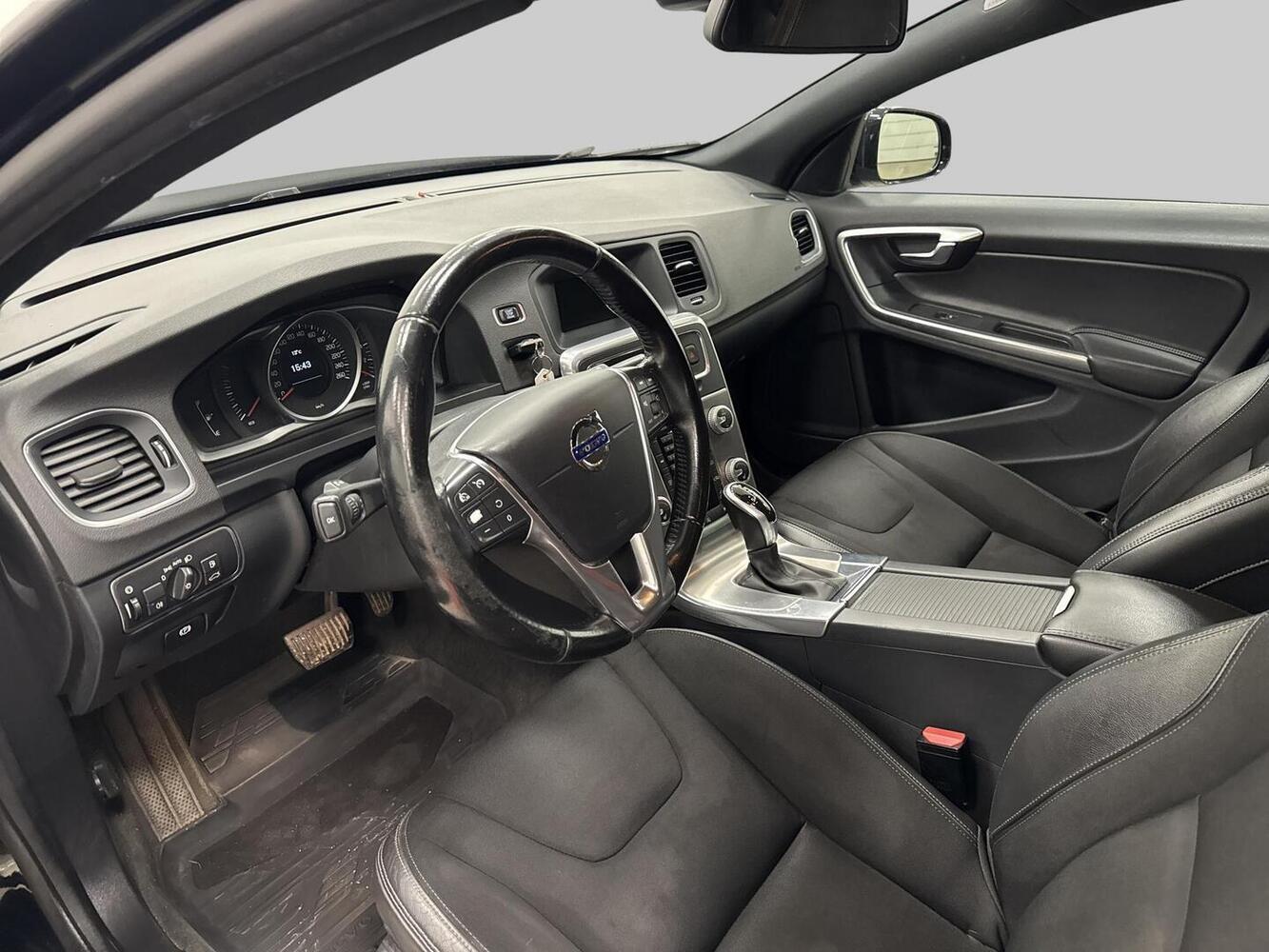 Volvo V60 Cross Country vaihtoauto