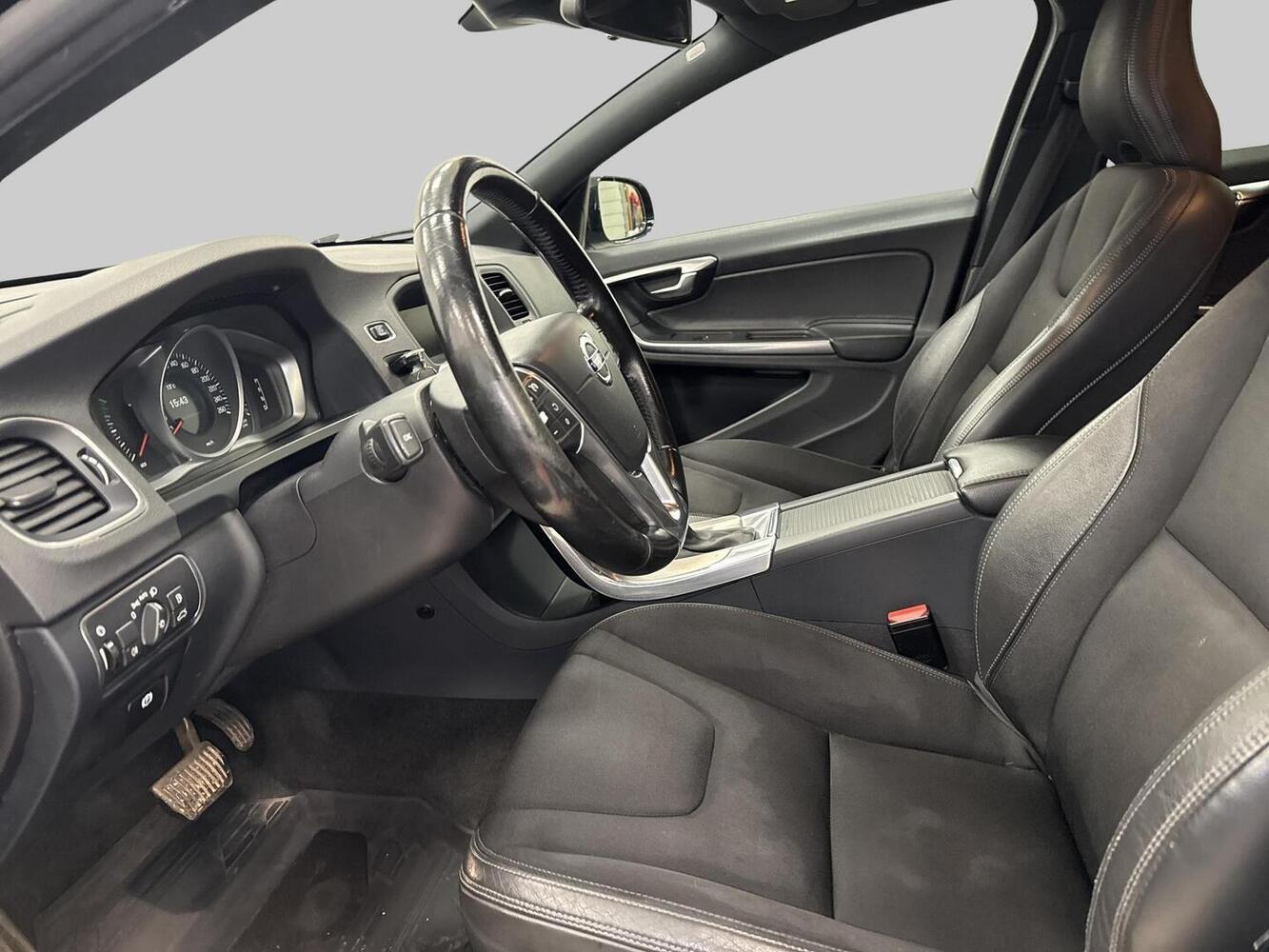 Volvo V60 Cross Country vaihtoauto
