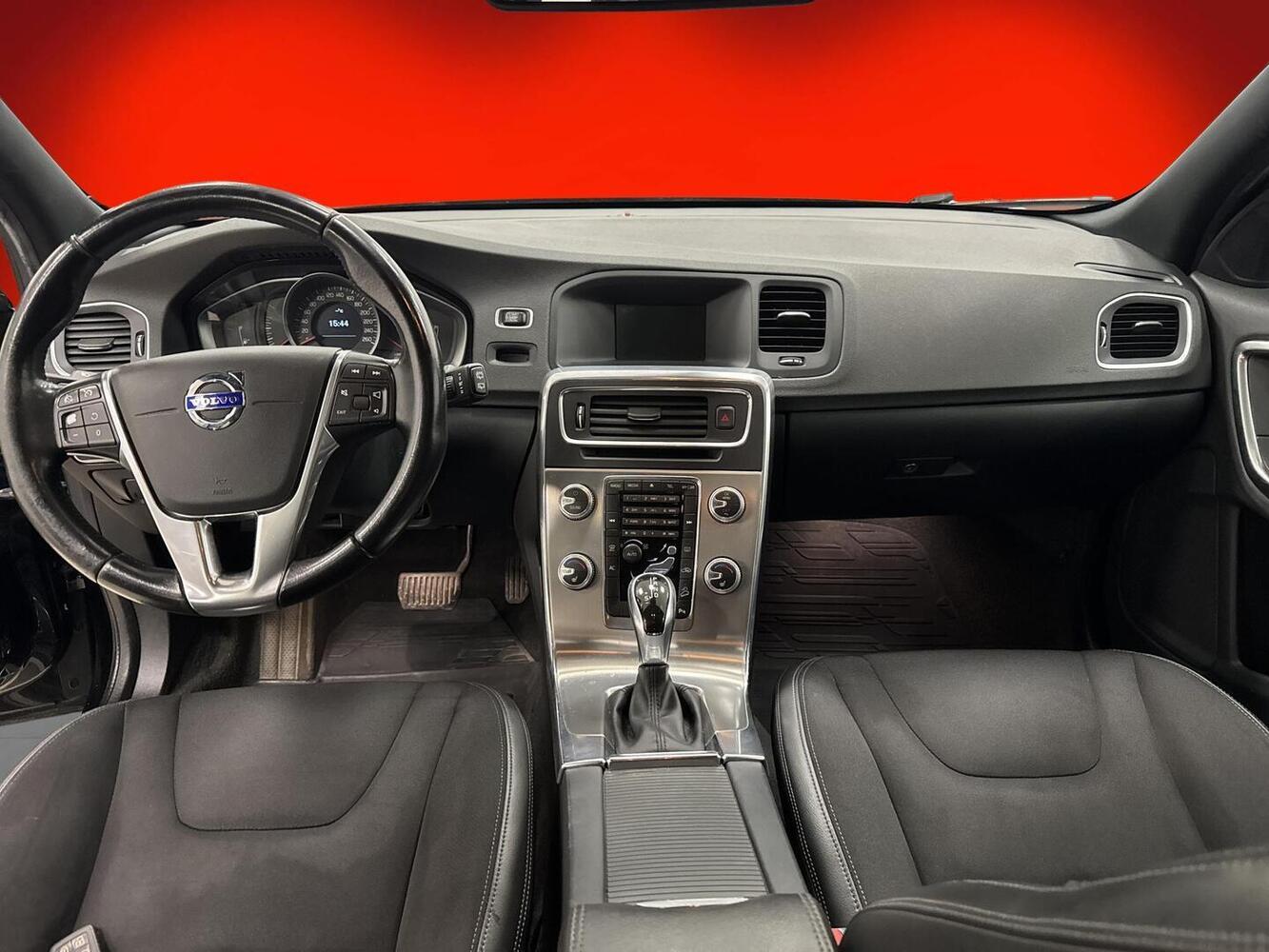 Volvo V60 Cross Country vaihtoauto