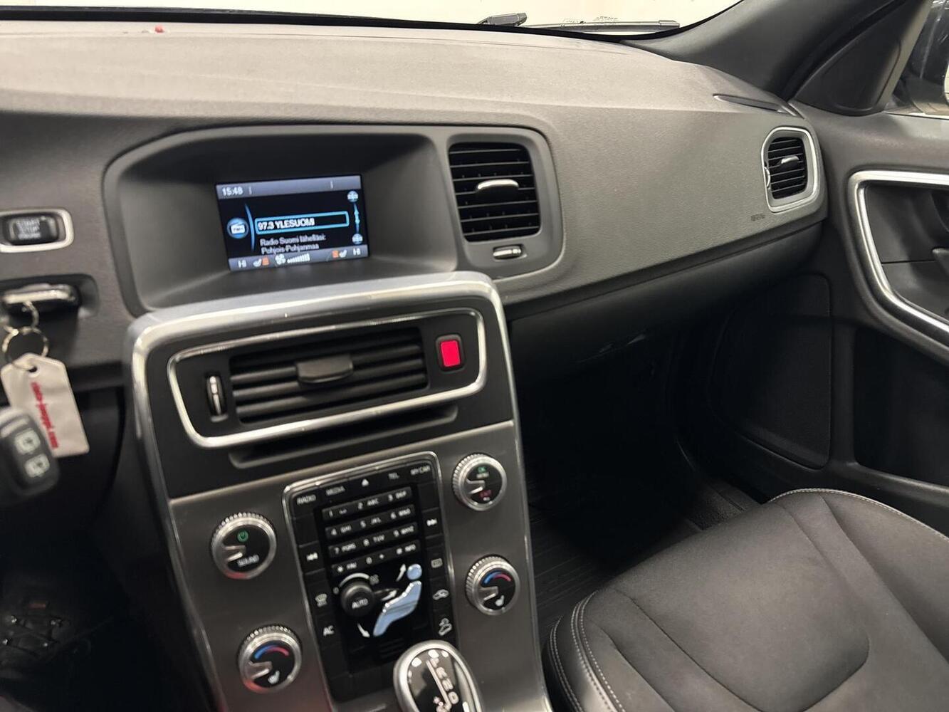 Volvo V60 Cross Country vaihtoauto