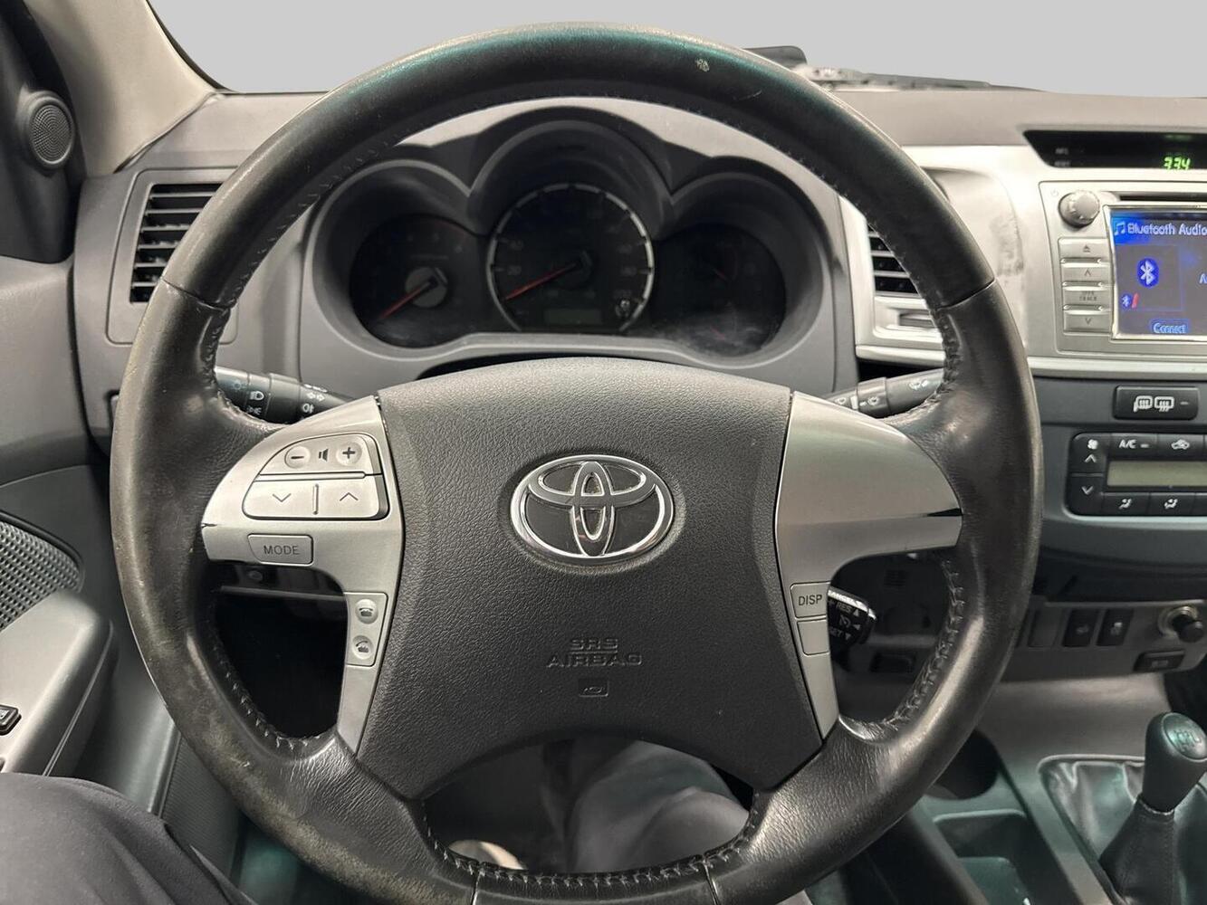 Toyota Hilux vaihtoauto