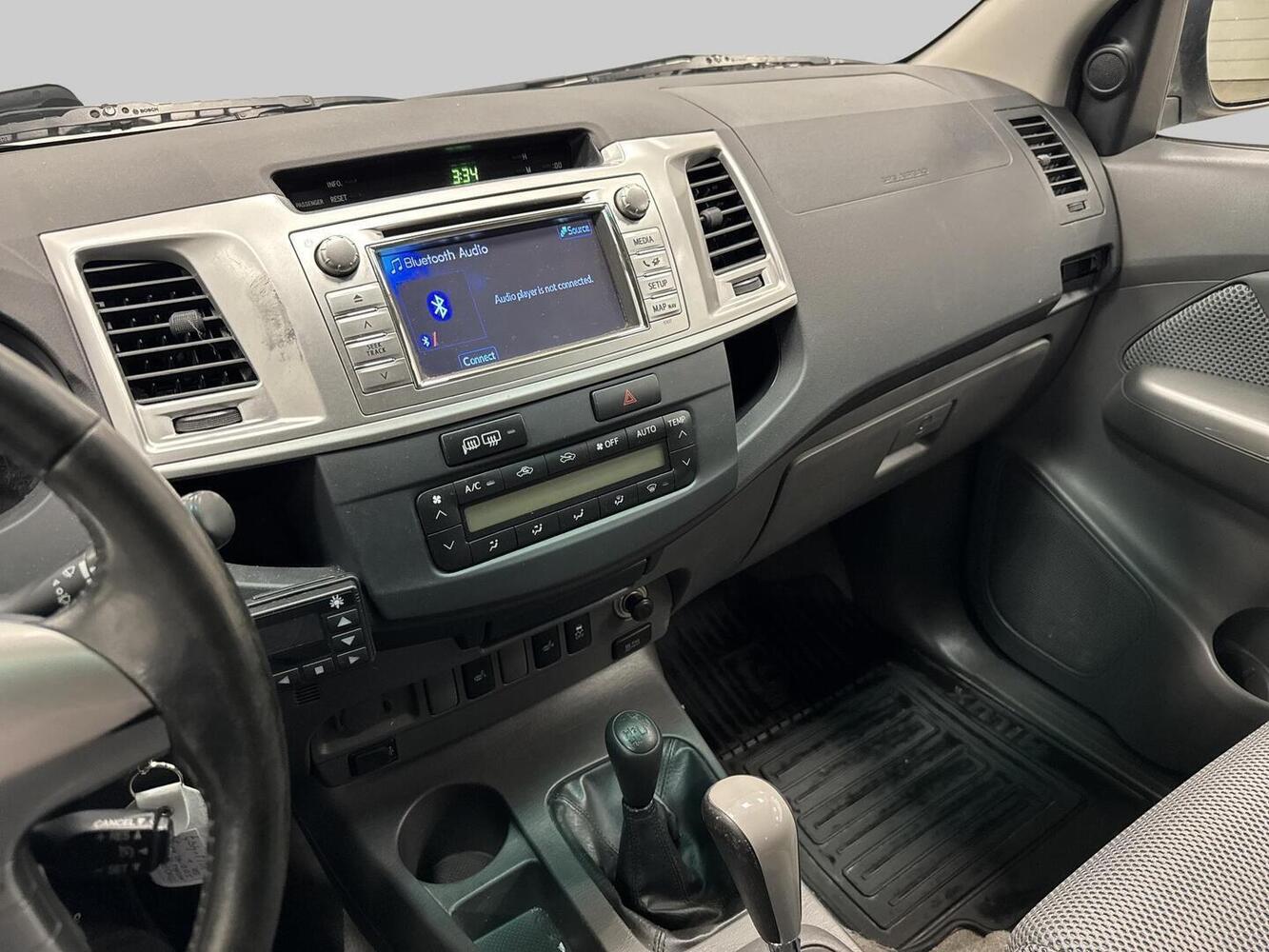 Toyota Hilux vaihtoauto