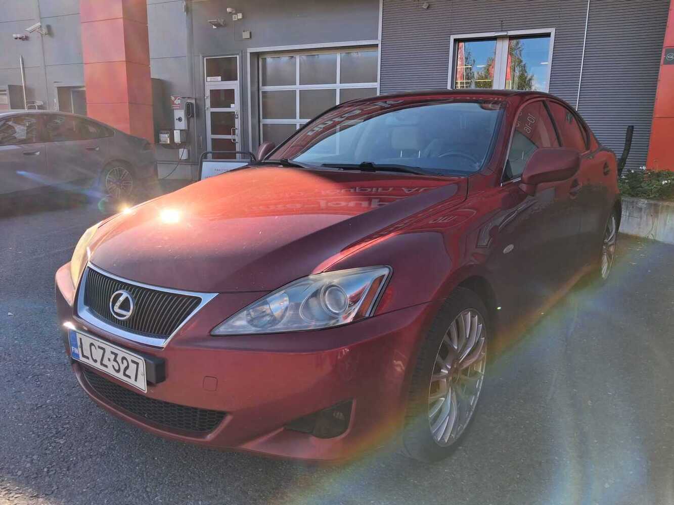 Lexus IS vaihtoauto