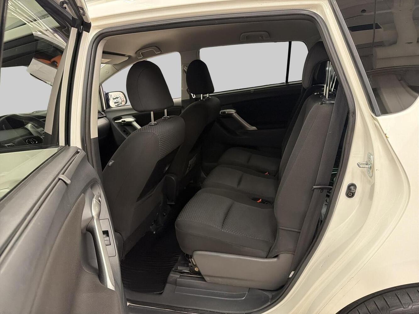 Toyota Verso vaihtoauto
