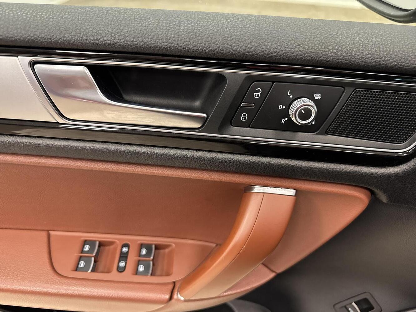 Volkswagen Touareg vaihtoauto