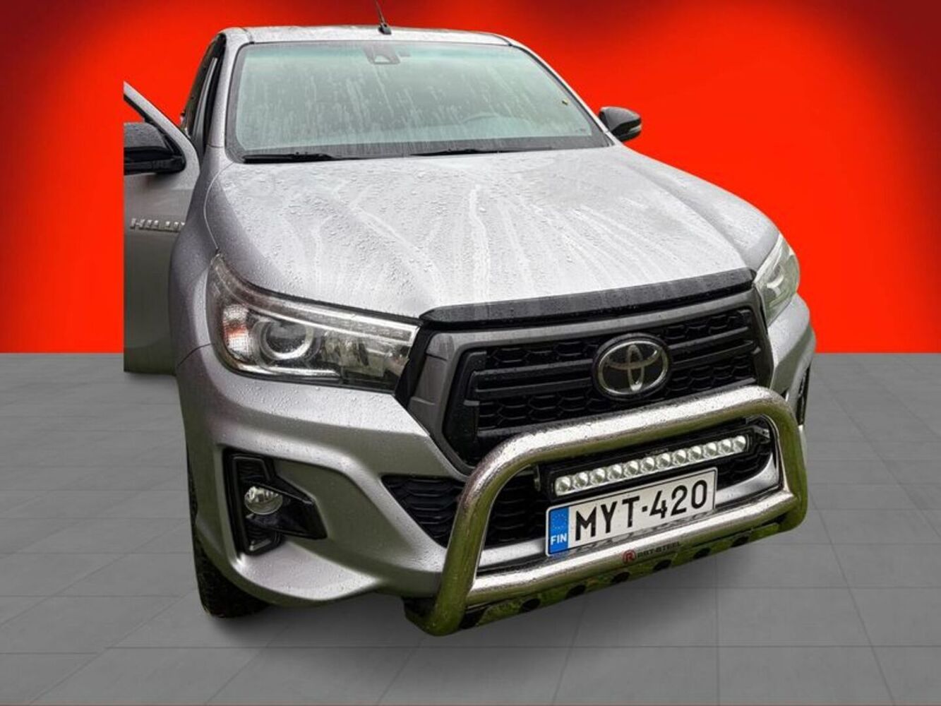 Toyota Hilux vaihtoauto