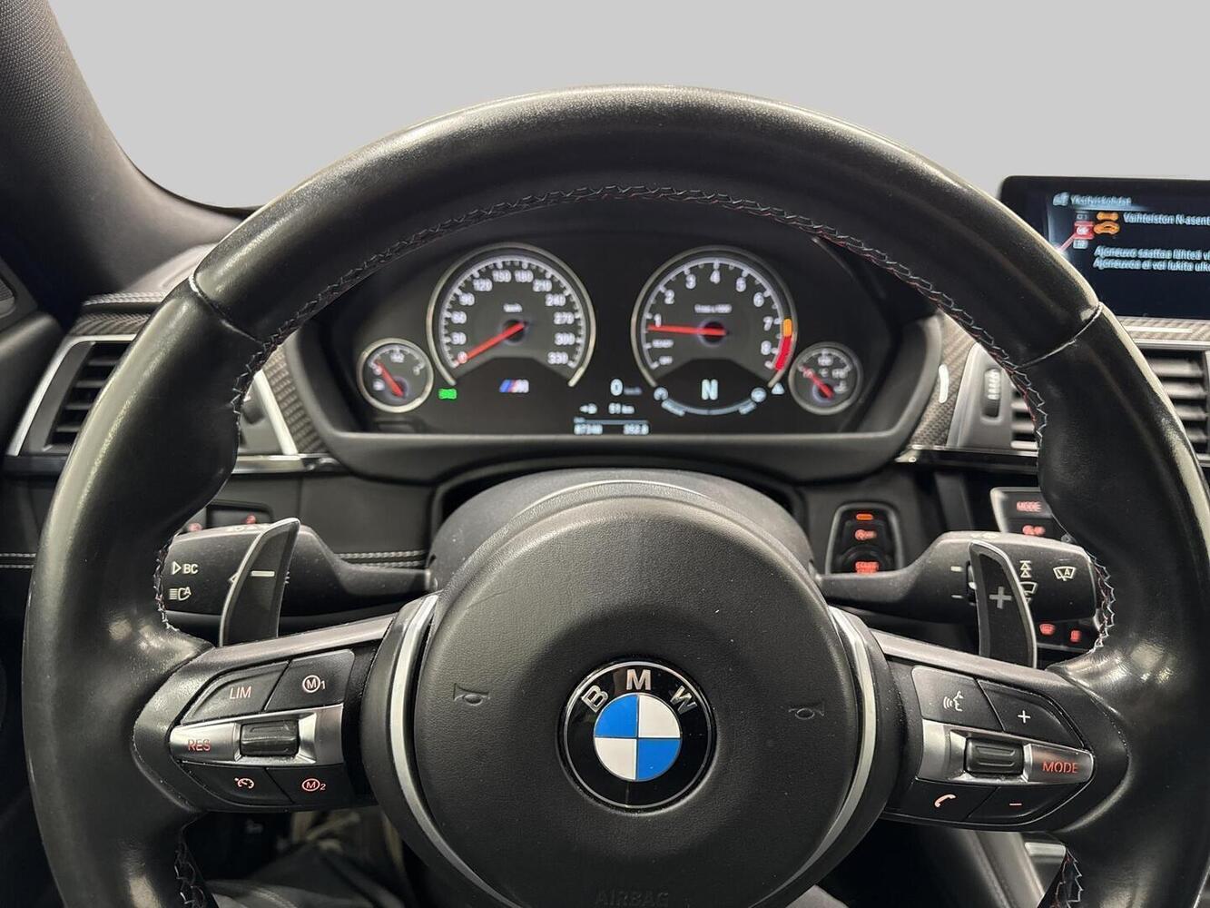 BMW M4 vaihtoauto