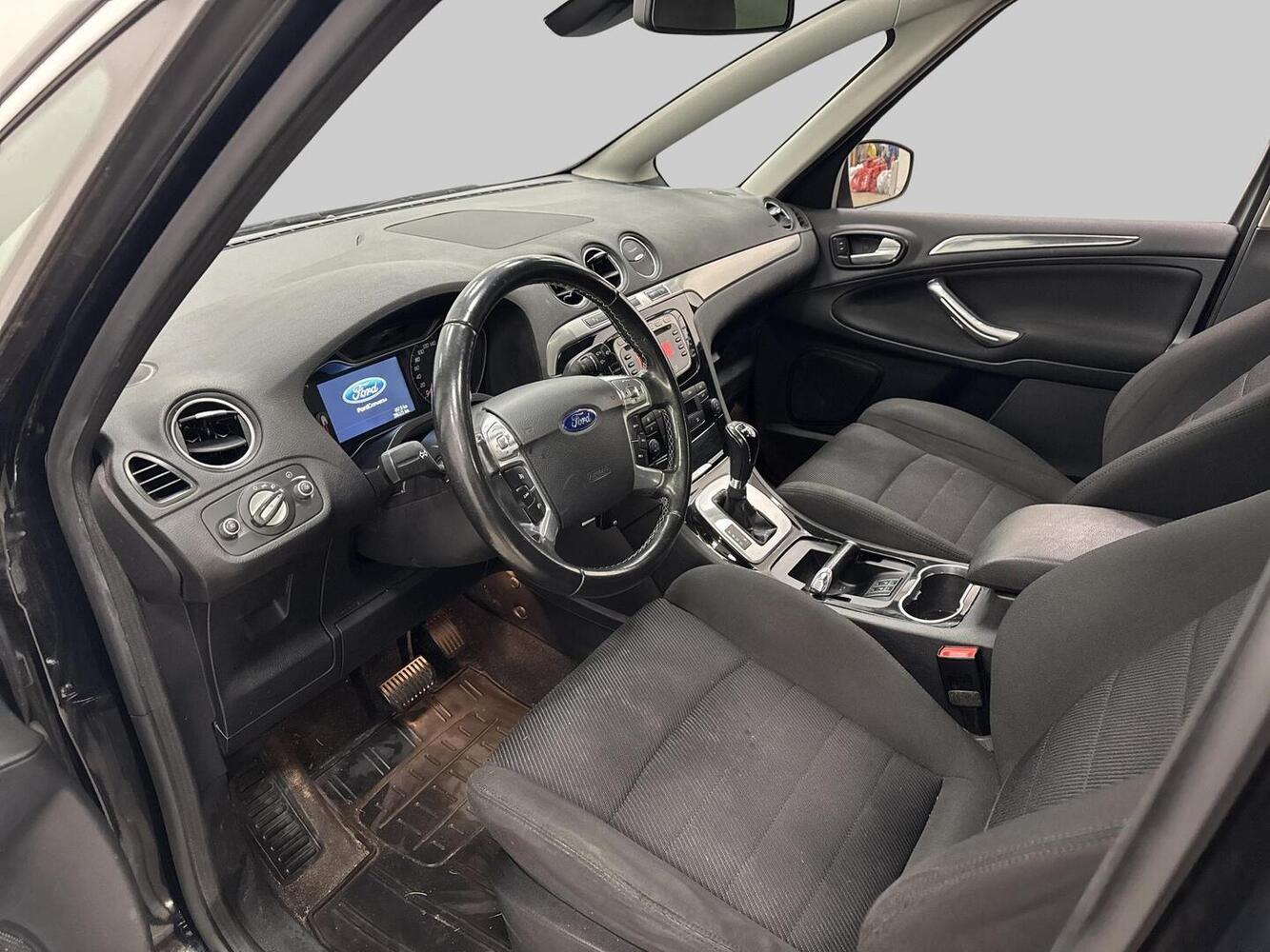 Ford S-MAX vaihtoauto