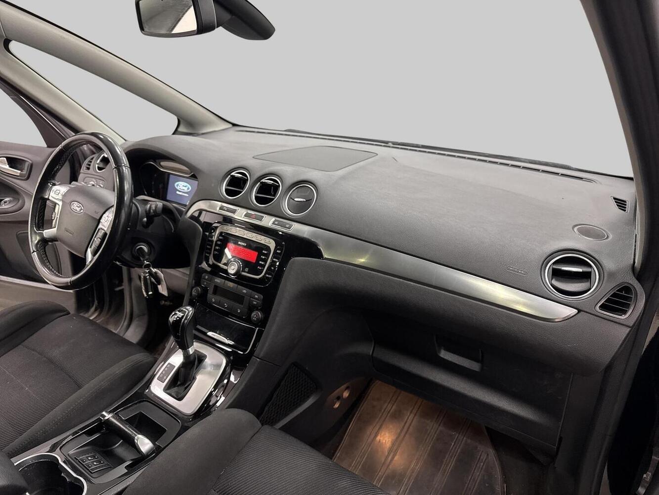 Ford S-MAX vaihtoauto
