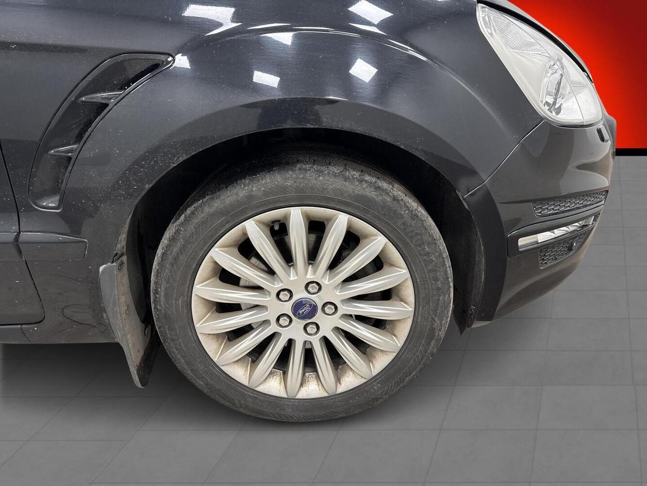 Ford S-MAX vaihtoauto