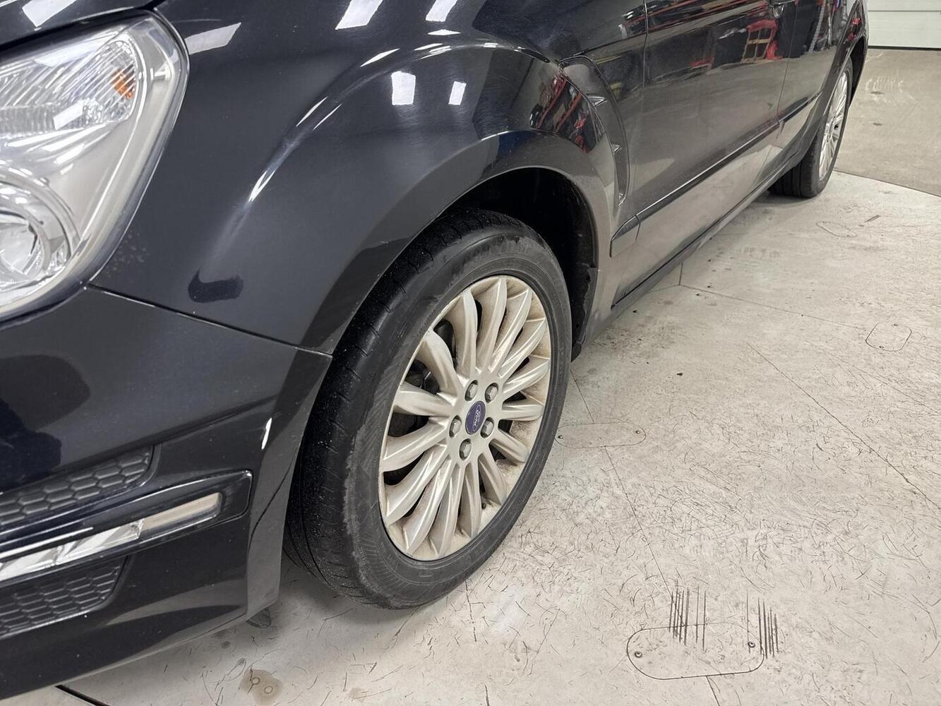 Ford S-MAX vaihtoauto