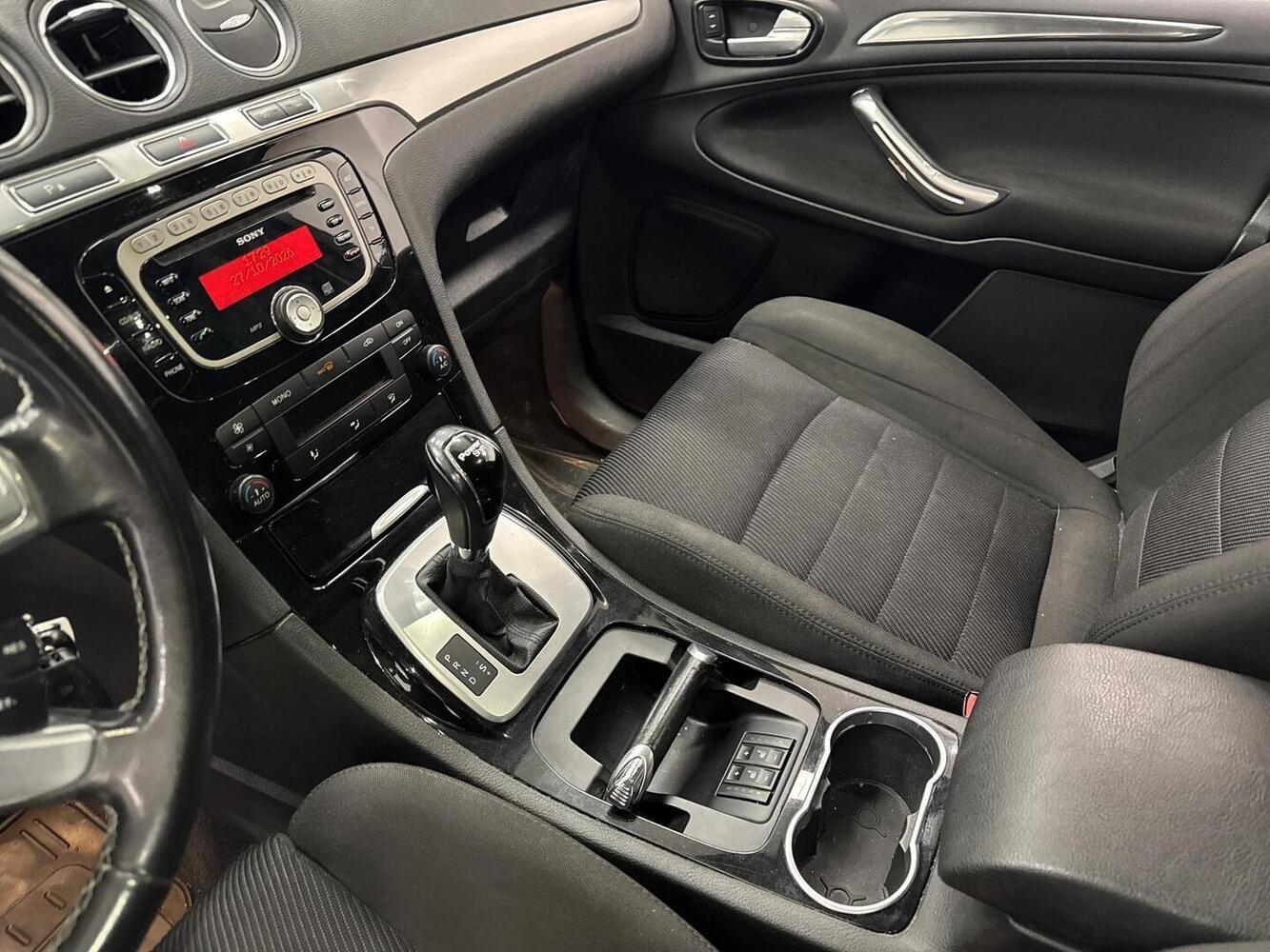 Ford S-MAX vaihtoauto