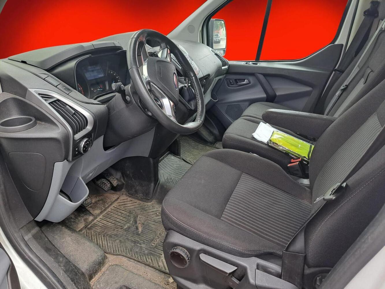 Ford Transit Custom vaihtoauto