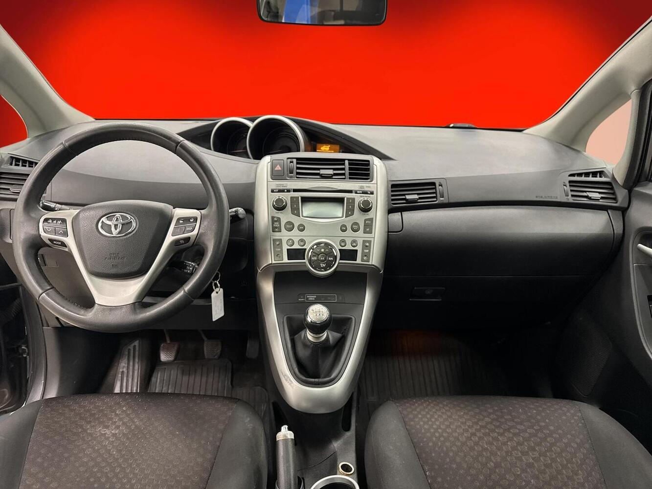Toyota Verso vaihtoauto