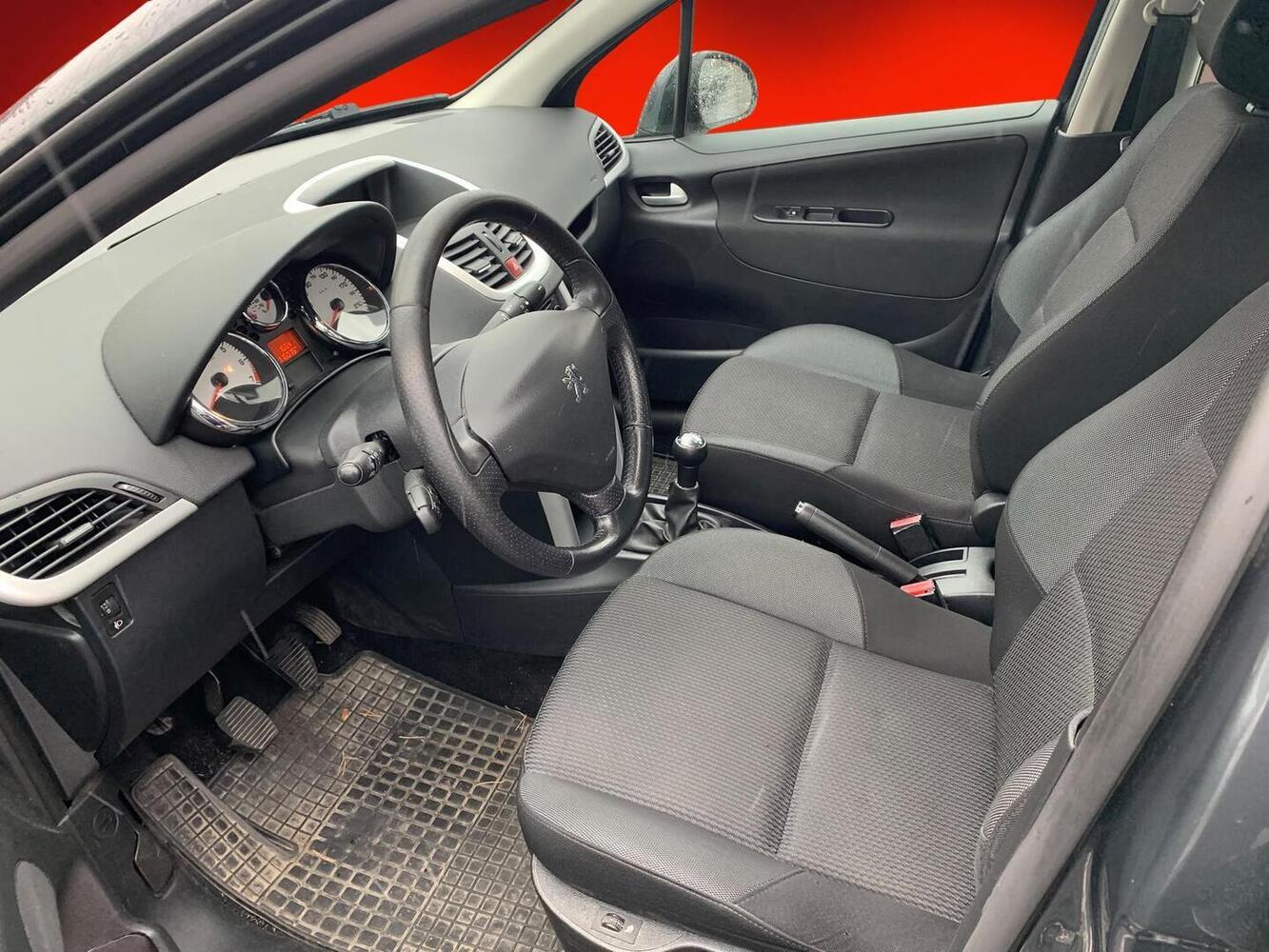 Peugeot 207 vaihtoauto