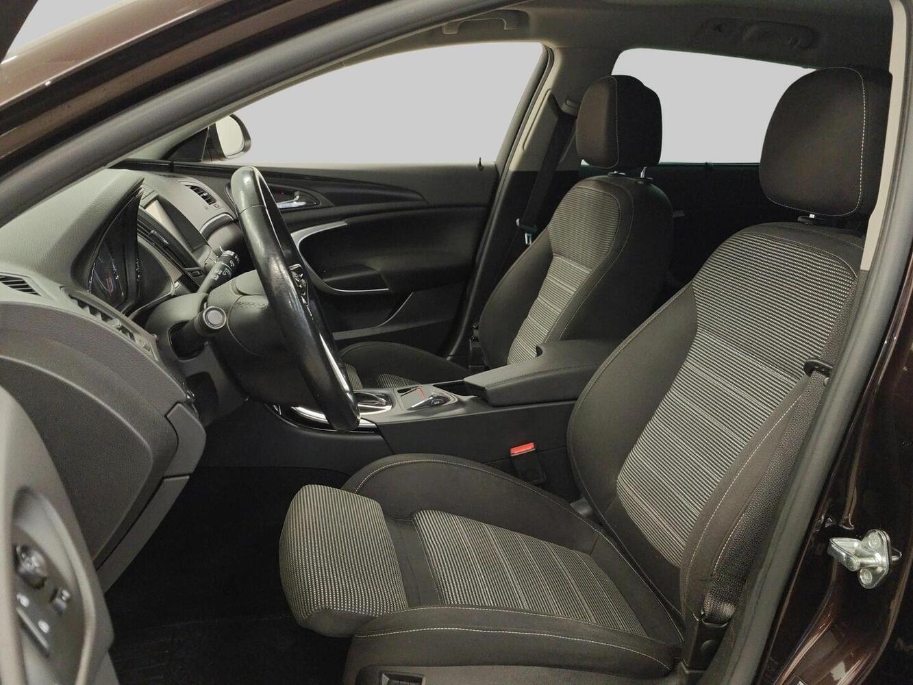 Opel Insignia vaihtoauto