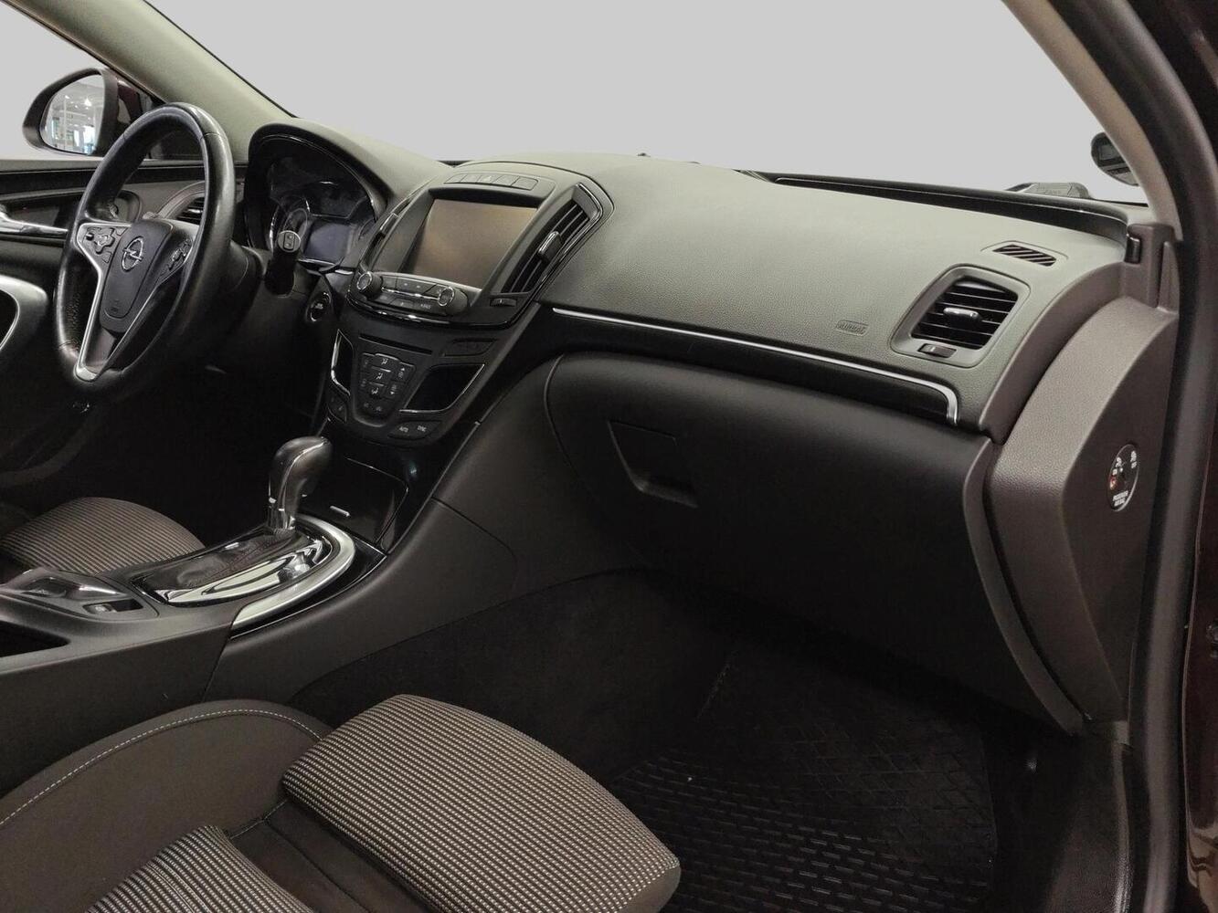 Opel Insignia vaihtoauto