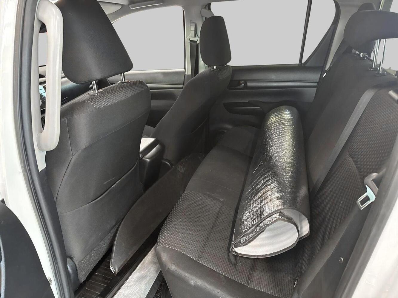 Toyota Hilux vaihtoauto