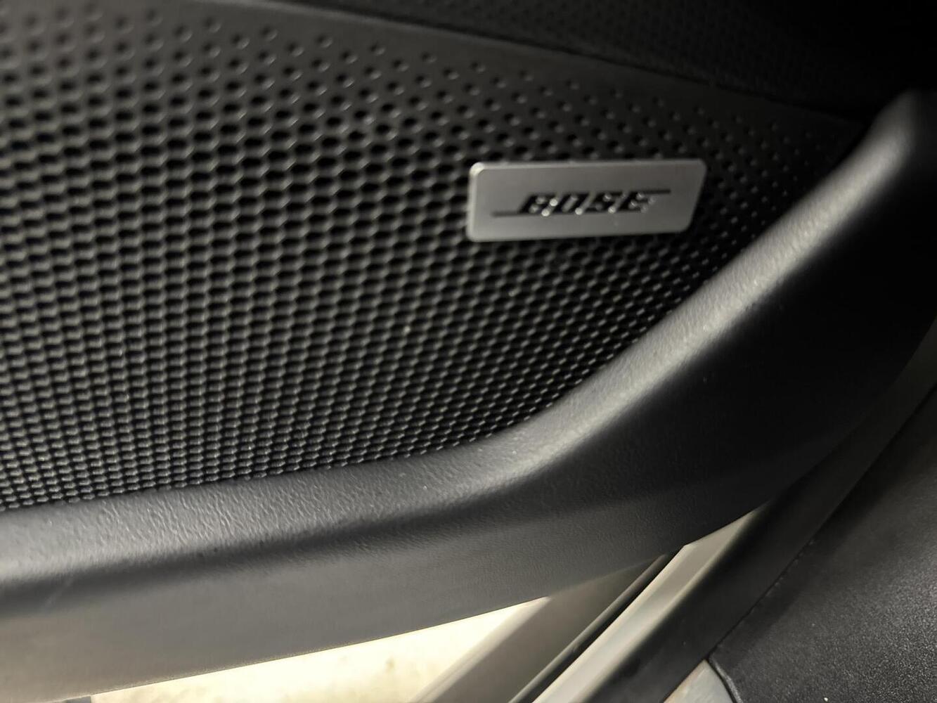Porsche Taycan vaihtoauto