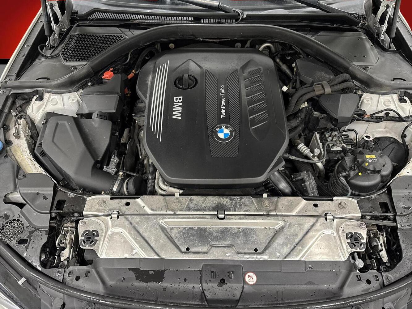 BMW 330 vaihtoauto