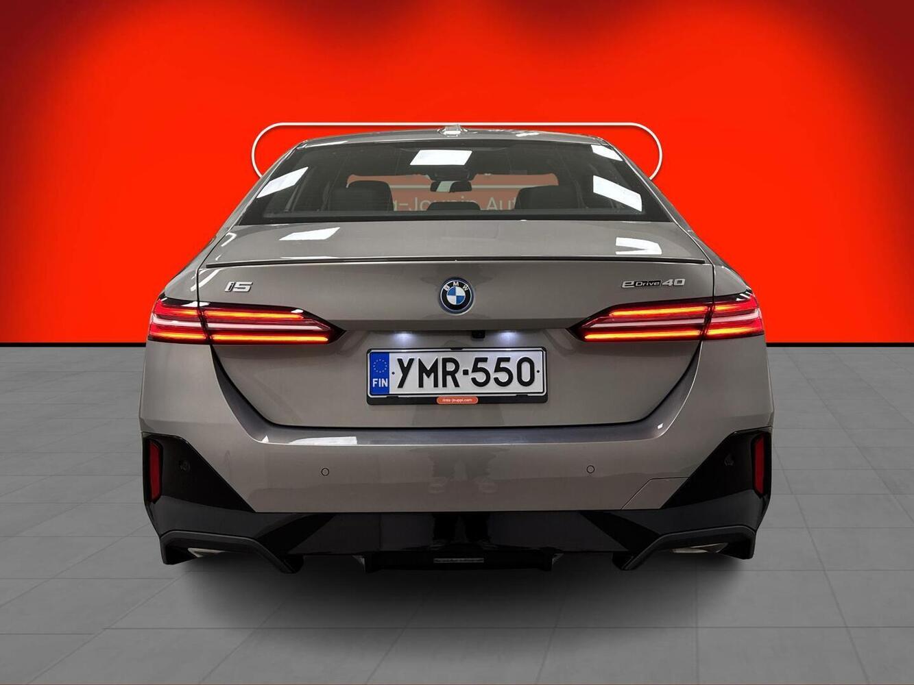 BMW i5 vaihtoauto