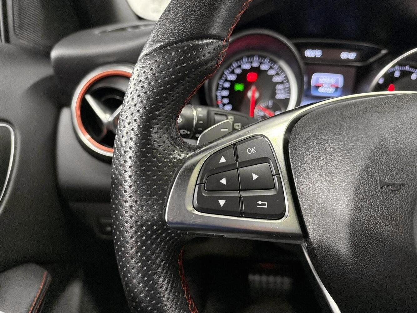 Mercedes-Benz GLA vaihtoauto