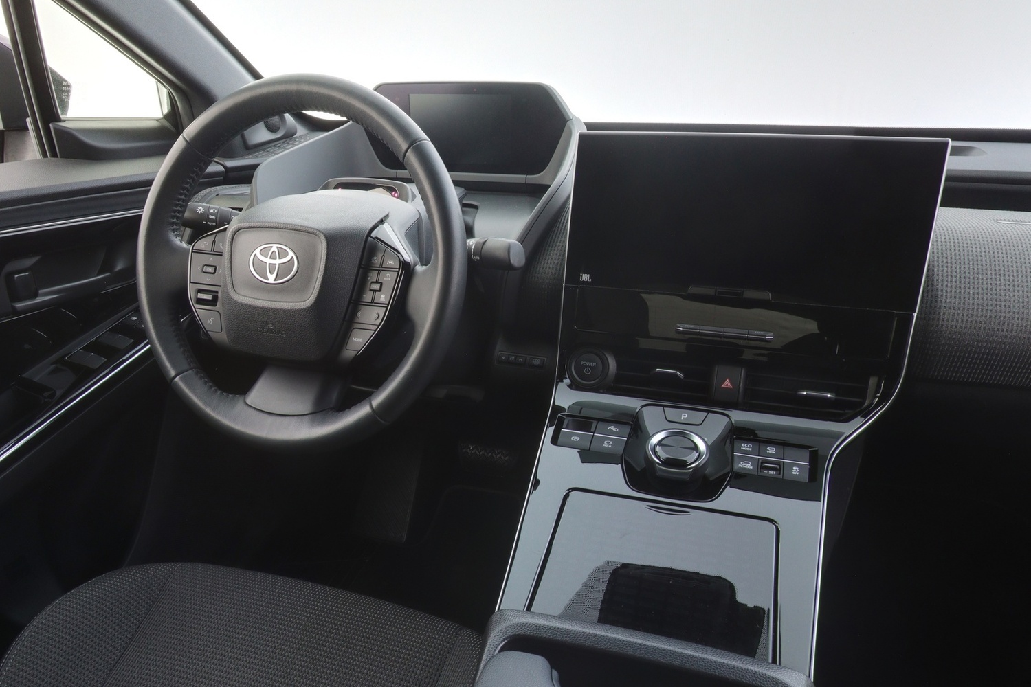 Toyota bZ4X vaihtoauto
