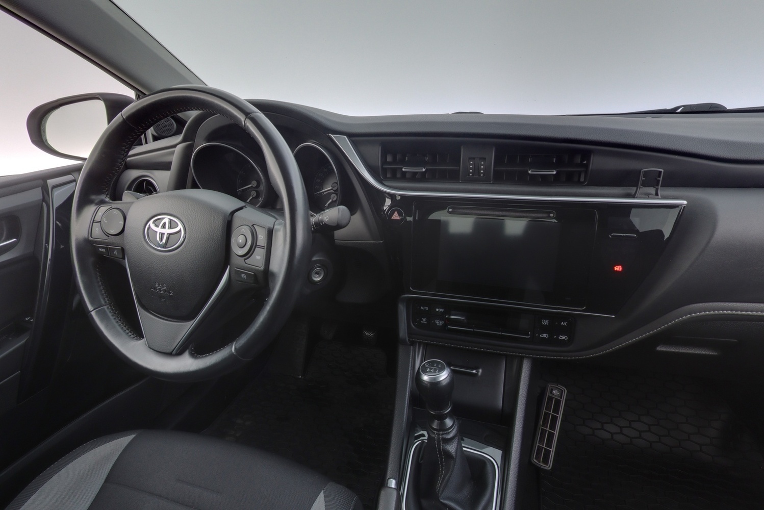 Toyota Auris vaihtoauto