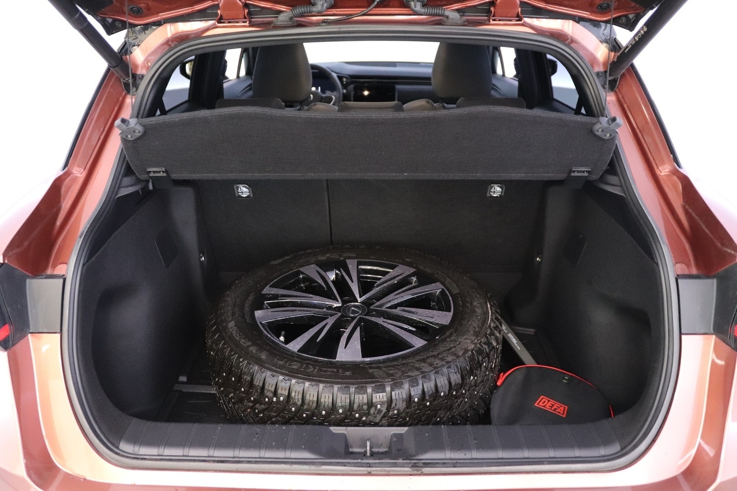 Lexus LBX vaihtoauto
