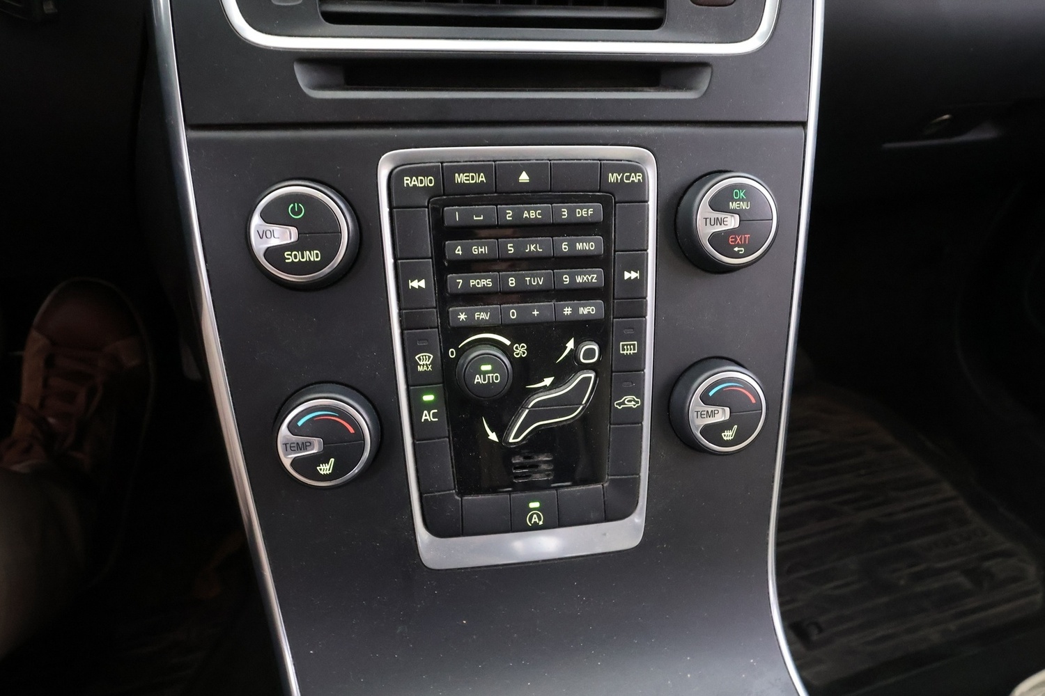 Volvo V60 vaihtoauto