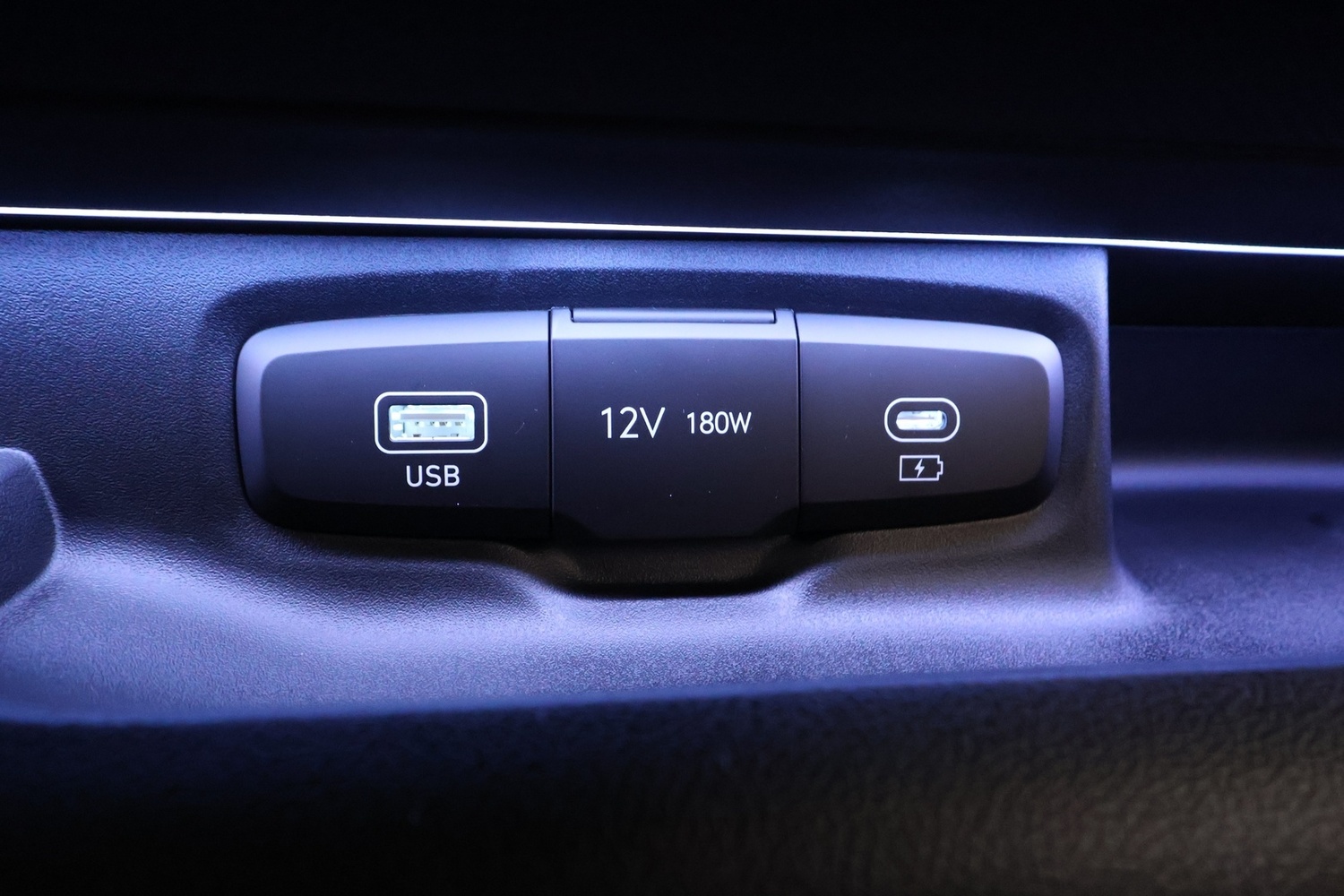 Hyundai INSTER vaihtoauto