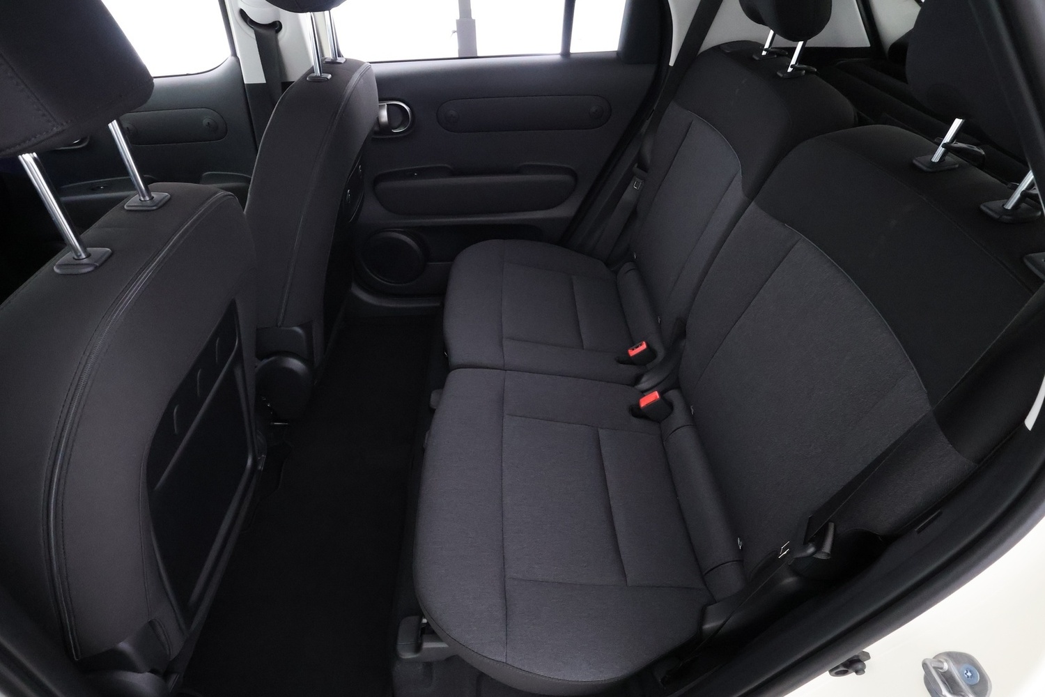 Hyundai INSTER vaihtoauto