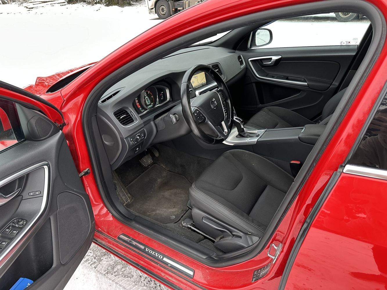 Volvo V60 vaihtoauto