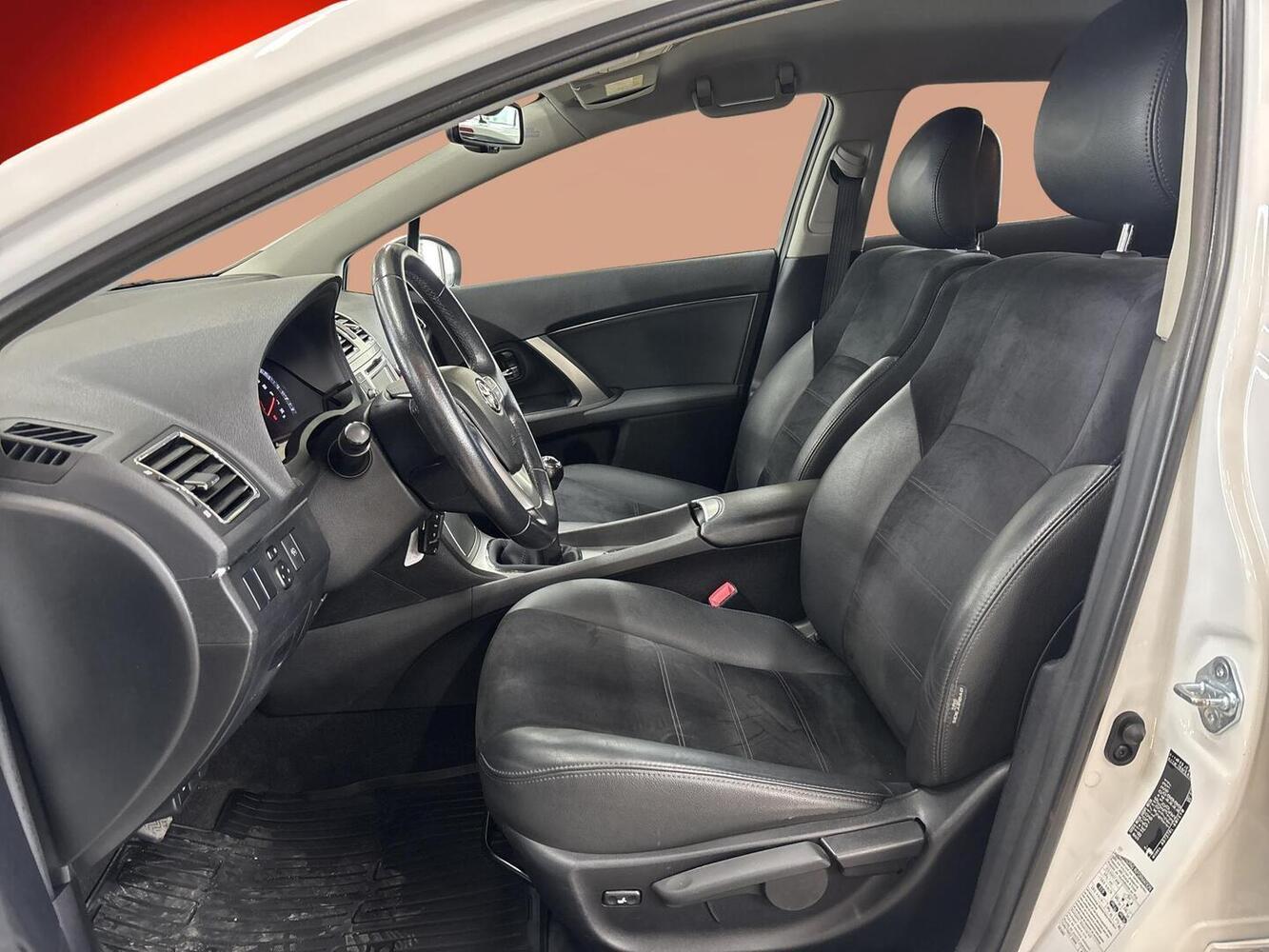 Toyota Avensis vaihtoauto