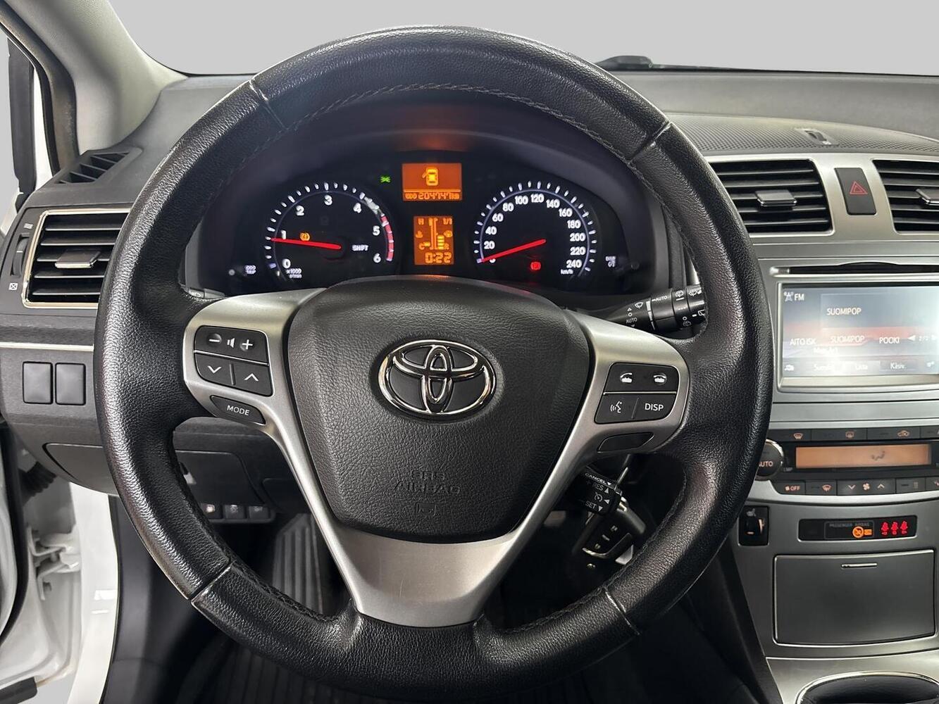 Toyota Avensis vaihtoauto
